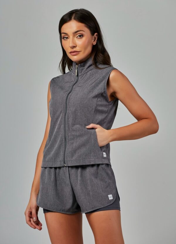 SET CHALECO Y SHORT DOBLE VESTEM