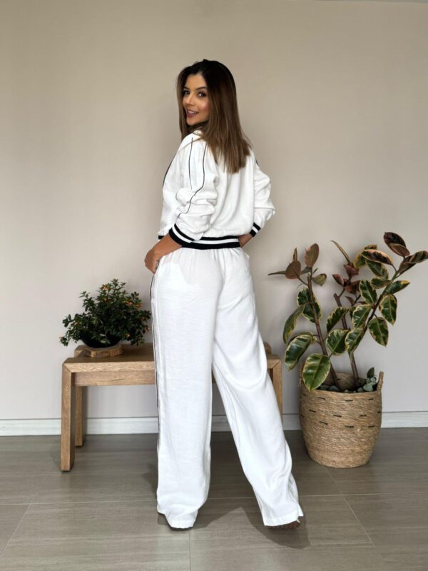 SET JOGGER Y CHAQUETA